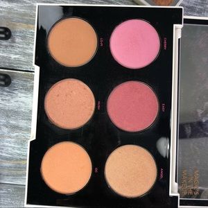 Urban Decay blush palette collab with Gwen Stefani